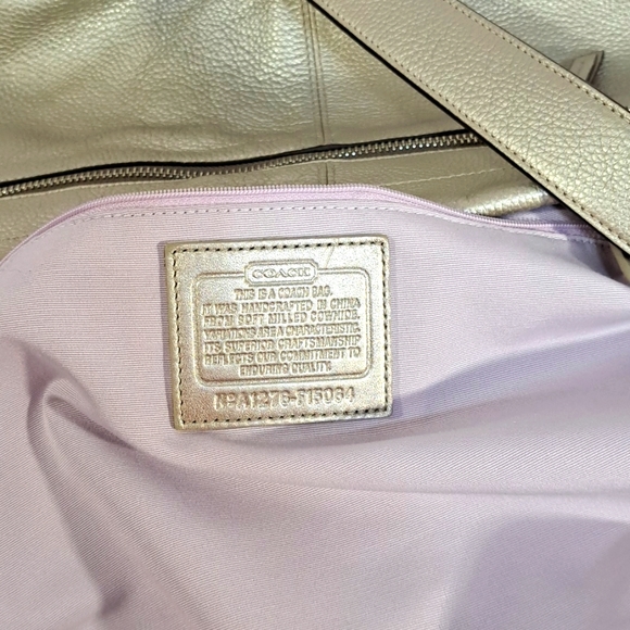 Metallic Coach Shoulder or Large Crossbody Mint Condition - Picture 10 of 16